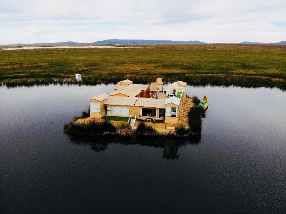 Qhapaq Lago Titicaca - Peru Puno Eksteriør billede